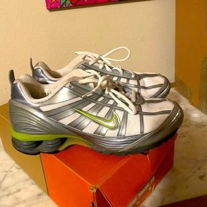 Vintage Nike shocks